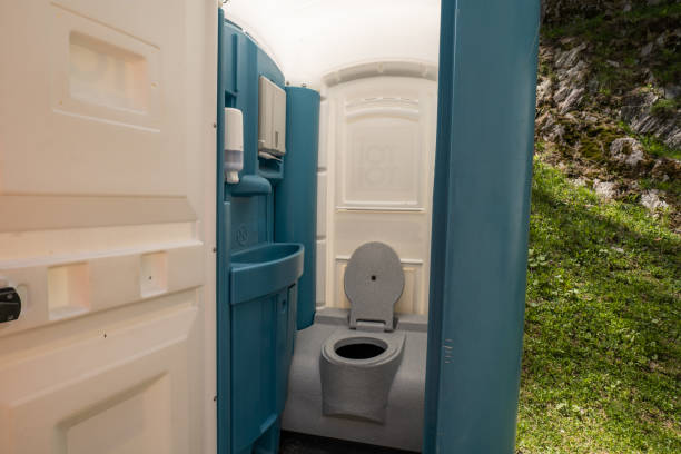 Best Emergency porta potty rental  in Dinuba, CA