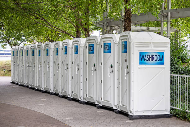 Best Affordable portable toilet rental  in Dinuba, CA