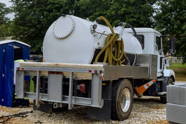 Best Luxury portable toilet rental  in Dinuba, CA