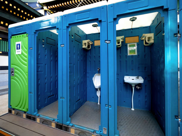 Best Porta potty rental near me  in Dinuba, CA